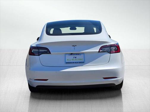2022 Tesla Model 3 Standard Range