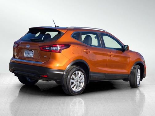 2022 Nissan Rogue Sport SV