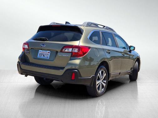 Wilderness Green Metallic 2018 Subaru Outback 2.5i Limited