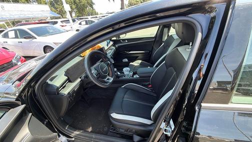 Aurora Black Pearl 2025 Kia K5 GT-Line