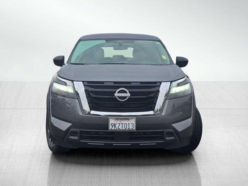 2024 Nissan Pathfinder S FWD