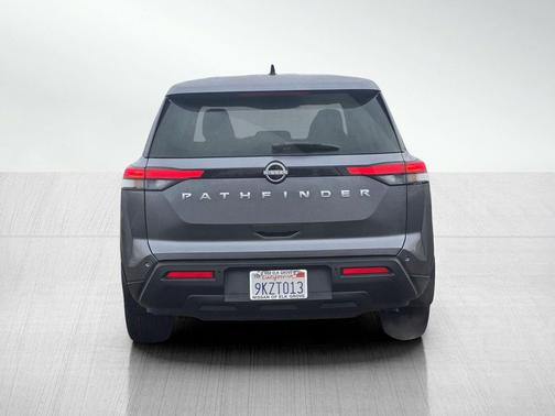 2024 Nissan Pathfinder S FWD