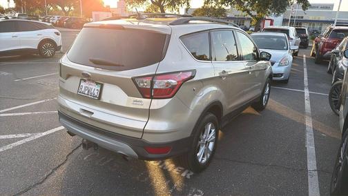 White Gold 2018 Ford Escape SEL