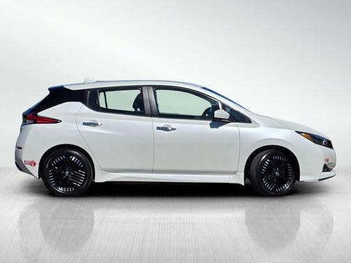 2024 Nissan Leaf SV PLUS