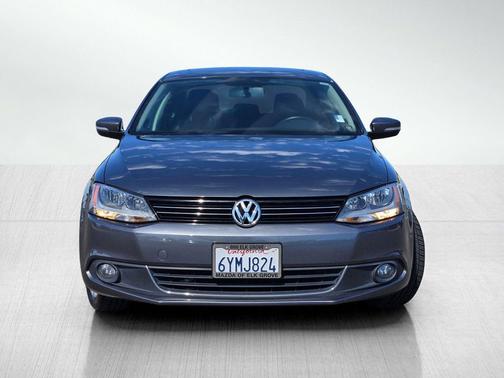 Platinum Gray Metallic 2013 Volkswagen Jetta SEL