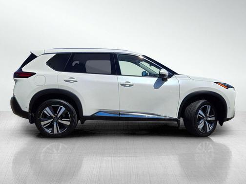 Pearl White Tricoat 2021 Nissan Rogue Platinum