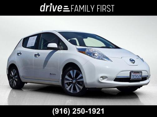 Glacier White 2016 Nissan Leaf SV