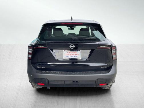2025 Nissan Kicks S