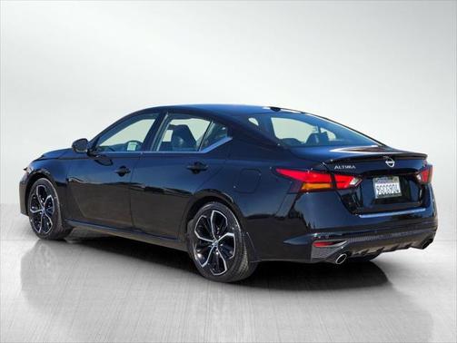2023 Nissan Altima SR FWD