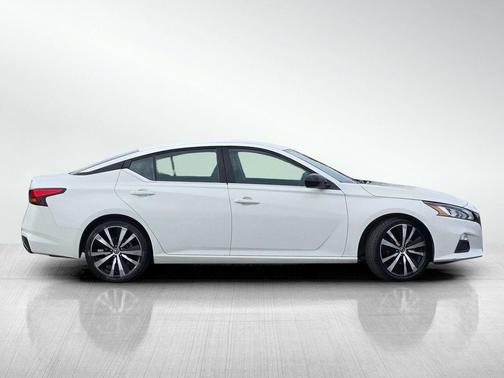 2020 Nissan Altima SR FWD