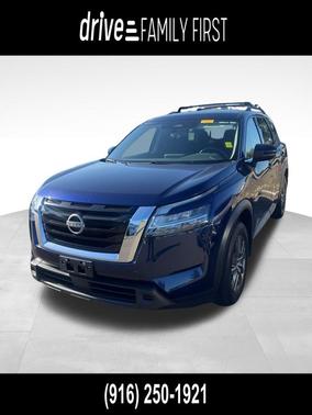 Deep Ocean Blue Pearl 2022 Nissan Pathfinder SV 2WD