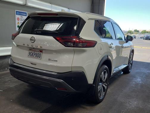 Pearl White 2023 Nissan Rogue SL