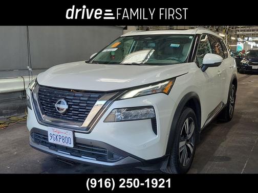 Pearl White 2023 Nissan Rogue SL