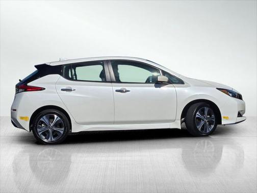 2022 Nissan Leaf SV PLUS 62 kWh