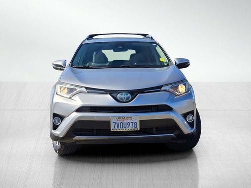 2017 Toyota RAV4 Hybrid XLE