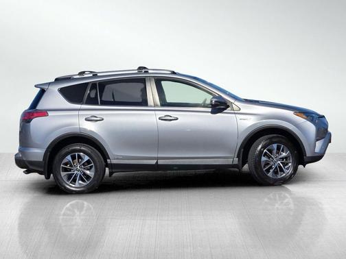 2017 Toyota RAV4 Hybrid XLE