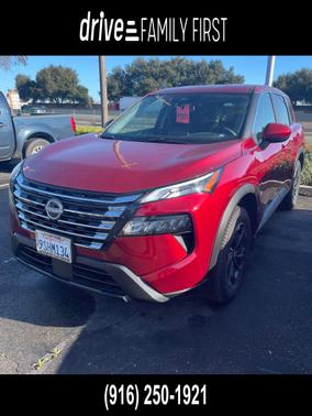 2025 Nissan Rogue SV