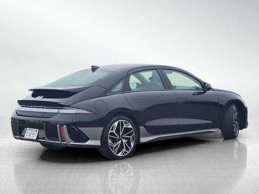 2023 Hyundai IONIQ 6 SEL