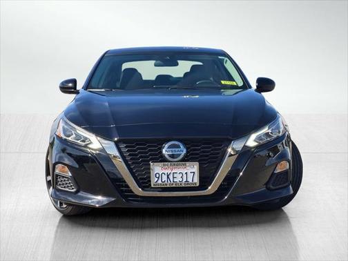2022 Nissan Altima SR FWD