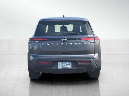 2023 Nissan Pathfinder S FWD