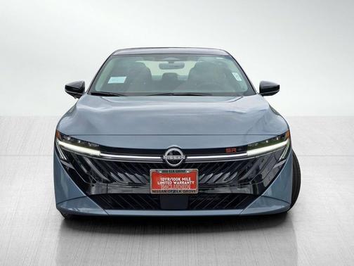 Atlantic Gray/Super Black 2026 Nissan Sentra SR