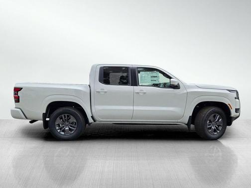 Glacier White 2026 Nissan Frontier SV