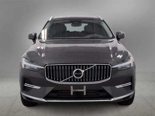 2022 Volvo XC60 Recharge Plug-In Hybrid T8 Inscription Expression