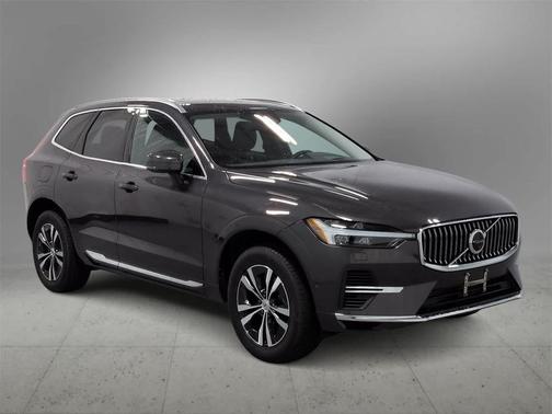 2022 Volvo XC60 Recharge Plug-In Hybrid T8 Inscription Expression