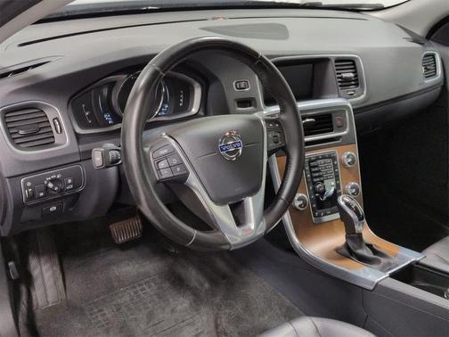 2016 Volvo S60 Inscription T5 Premier