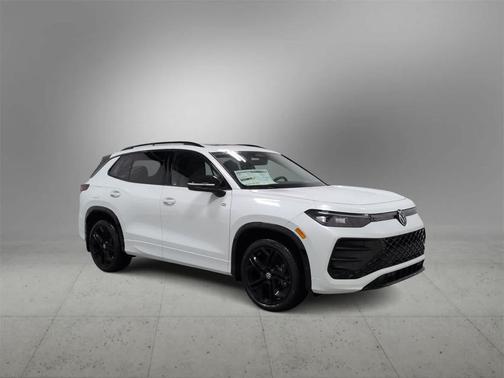 2026 Volkswagen Tiguan 2.0T SE R-Line Black 4MOTION