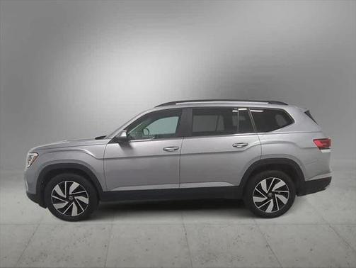 2025 Volkswagen Atlas 2.0T SE w/Technology 4MOTION