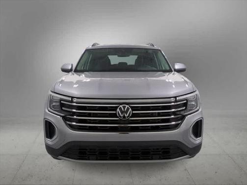 2025 Volkswagen Atlas 2.0T SE w/Technology 4MOTION
