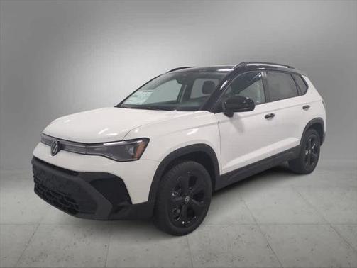 2025 Volkswagen Taos 1.5T SE Black