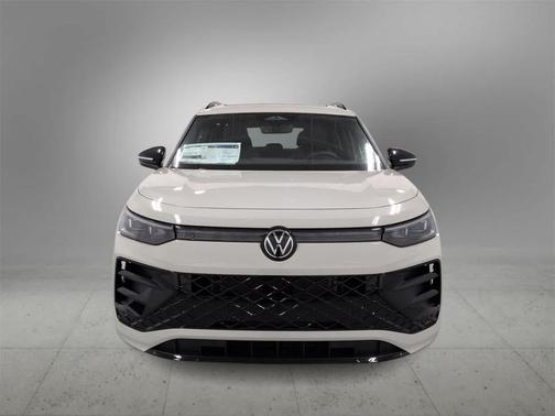 2026 Volkswagen Tiguan 2.0T SE R-Line Black 4MOTION