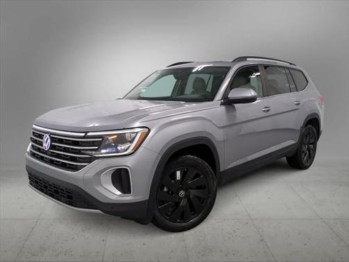 2025 Volkswagen Atlas 2.0T SE w/Technology 4MOTION