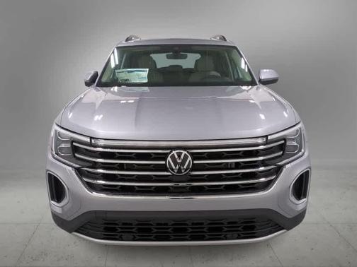 2025 Volkswagen Atlas 2.0T SE w/Technology 4MOTION