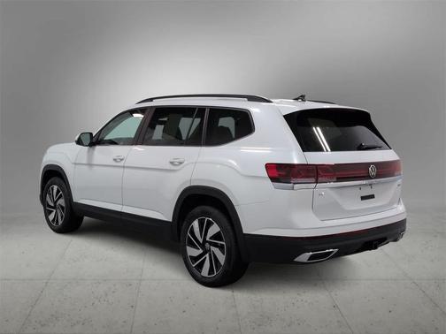 2026 Volkswagen Atlas 2.0T SE w/Technology 4MOTION