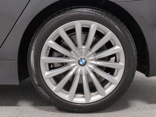 2022 BMW 740 i xDrive