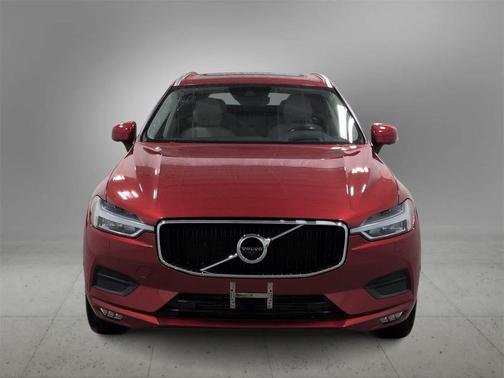 2018 Volvo XC60 T6 Momentum