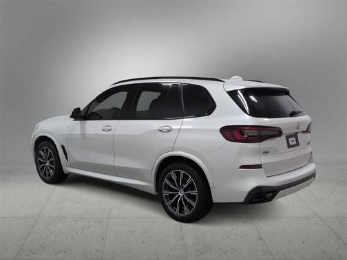2023 BMW X5 M50i