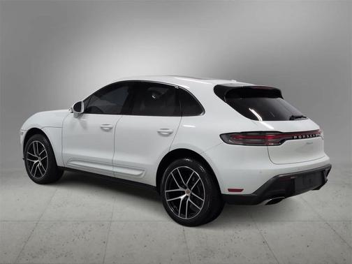 2022 Porsche Macan AWD