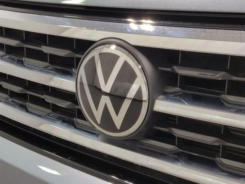 2023 Volkswagen Atlas 2.0T SE w/Technology 4MOTION