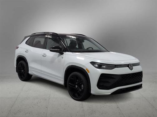 2026 Volkswagen Tiguan 2.0T SE R-Line Black 4MOTION