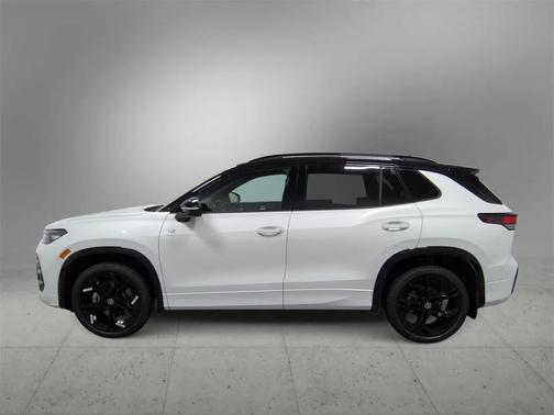 2026 Volkswagen Tiguan 2.0T SE R-Line Black 4MOTION