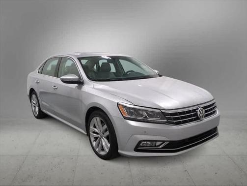 2018 Volkswagen Passat 2.0T SE