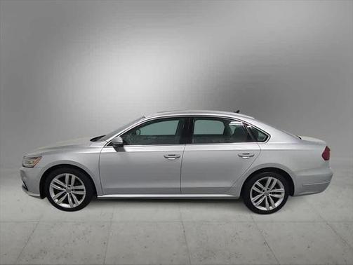 2018 Volkswagen Passat 2.0T SE