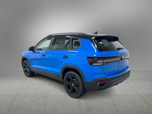 2025 Volkswagen Taos 1.5T SE Black