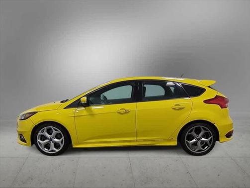 2017 Ford Focus ST 