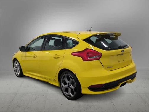 2017 Ford Focus ST 