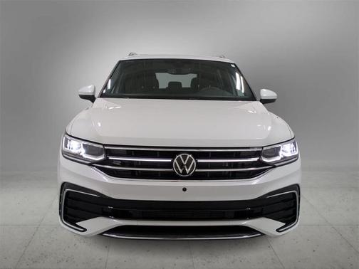2022 Volkswagen Tiguan 2.0T SEL R-Line 4MOTION